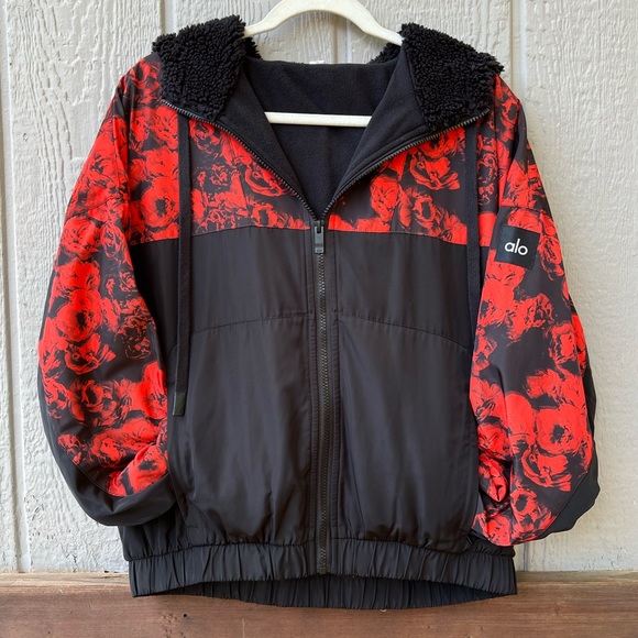 ALO Yoga duality reversible fleece lined zip puffer jacket color block red black - Picture 14 of 16